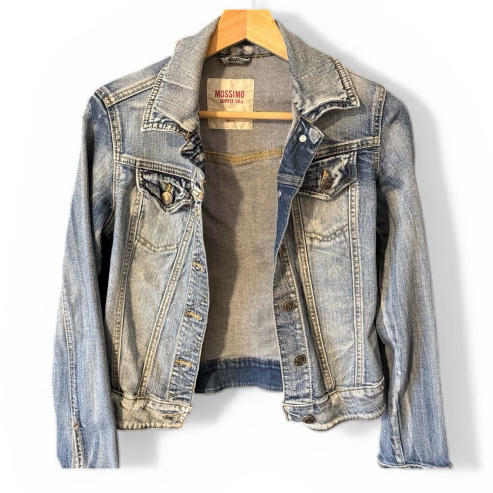 Mossimo Supply Co. Women's Jean Jacket - Medium Blue